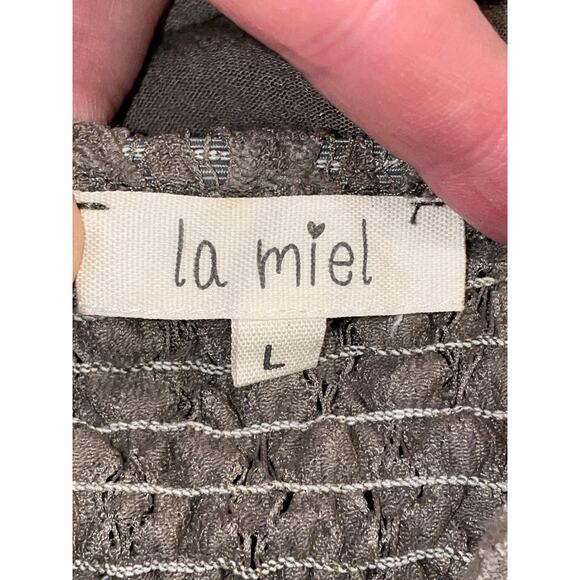 La‎ Meil Crochet Dress - Size L - Asymmetric Ruffle Hem, Double Cross Straps - Picture 6 of 9